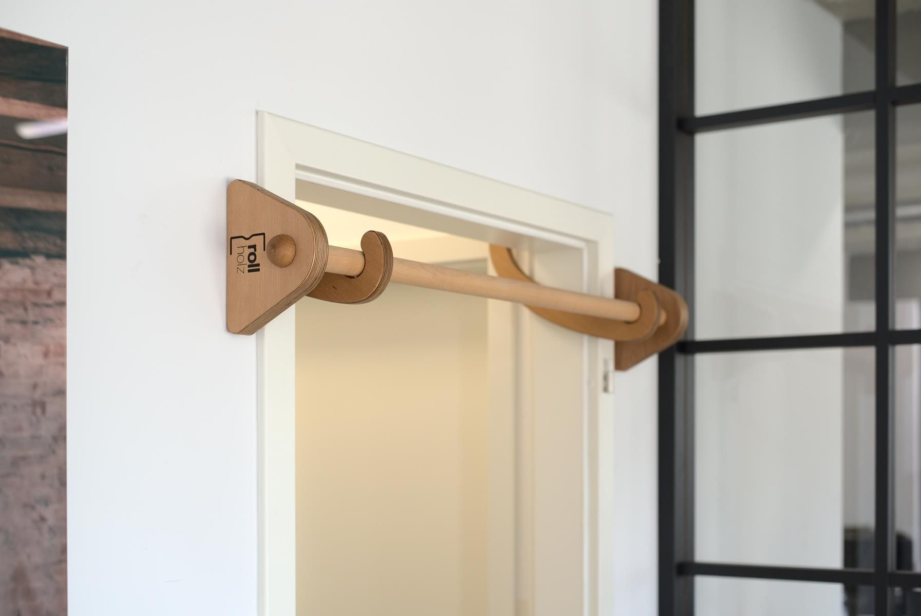 Pull Up Bar 