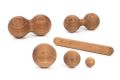Faszien Set mit zwei Doppelkugeln (10 cm & 7 cm Durchmesser), einer Minirolle (30 cm lang und 4 cm Durchmesser)  und drei verschiedene Kugelgrößen (4, 7 und 10 cm), Holzart Eiche